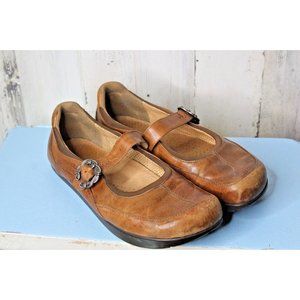 Earth 10 B Super Soft Brown Leather Mary Janes Women's Shoes